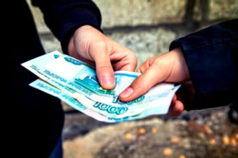 "Долг платежом красен"- знаки зодиака, которым не стоит давать деньги в долг
