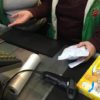 Зачем кассиры Пятерочки внезапно пересаживаются с одной кассы на другую (забыв про очередь)