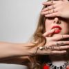 Украшения, которые старят и их стильные замены