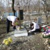 Почему нельзя трогать чужие могилки, когда вы на кладбище