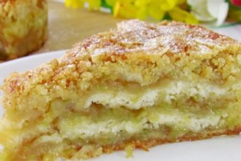 Яблочная вкуснотень: пирог тающий во рту! Простой и быстрый рецепт