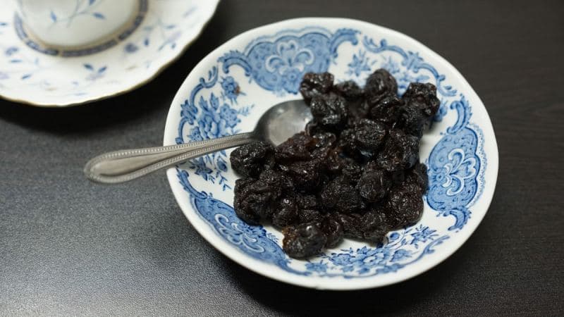 17 лучших продуктов, помогающих избавиться от запора