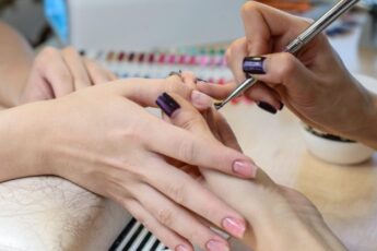 Почему женщины массово отказываются от покрытия гелем-лаком