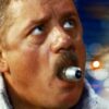 Почему лампочку можно засунуть в рот, а вытащить — невозможно?