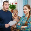 Муж по совету матери перевёл меня на раздельный бюджет, а спустя 2 недели язвительно спросил: «Ты за коммуналку заплатила?»